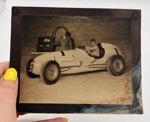 1940er WWII Midget Rennwagen #1 Firestone Reifen mit Fahrer und Mechaniker LESEN - Bild 1 von 3
