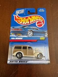 1997 Vintage Hot Wheels Collector #803 '40s WOODIE w/Chrome 5 Sp Wheel - Picture 1 of 2