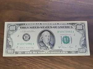 Series 1981A $100 Bill * NEW YORK * B 40473882 A - Picture 1 of 5