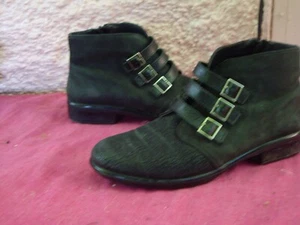 NAOT BLACK GENUINE SUEDE & LEATHER BUCKLE ZIP UP ANKLE BOOTS -SZ 38/7 VGC - Picture 1 of 5