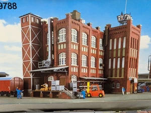 HO Scale Kibri # 9788 LARGE FACTORY COMPLEX BUILDING kit - Picture 1 of 10