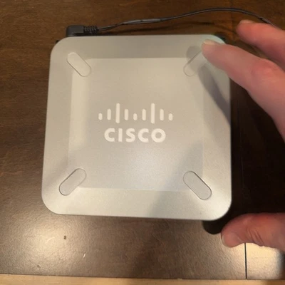 Cisco SG100D-08 8-Ports Gigabit Unmanaged Network Ethernet Switch   - Image 1 of 2