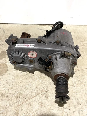 Estuche de transferencia manual 52099364AB 2,5 89 K 97-02 Jeep TJ Wrangler corto poco kilometraje Foto 1 de 4