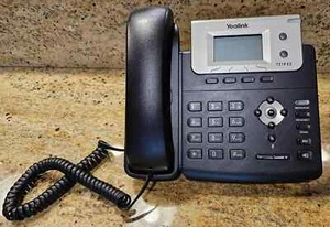 Lot of 5 Yealink SIP-T21P E2 Dual Line Ooma IP Phones - Picture 1 of 1