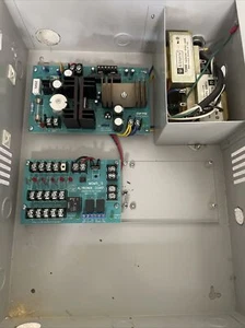 Altronix AL600ULPD8 12/24 VDC Output Power Supply/Charger -8 Output - Picture 1 of 5