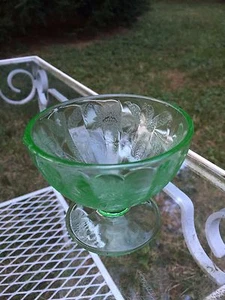 Floral Poinsettia Green Depression Sherbet Jeannette Glass Co 1931-35 EXCELLENT! - Picture 1 of 8