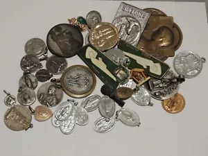LOTE DE 28 MEDALLAS RELIGIOSAS - ORO PLATA - Imagen 1 de 5