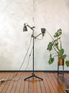 Vintage Double Spotlight Industrial Floor Lamp, 1950s Machine Lamps on Tripod - Picture 1 of 18