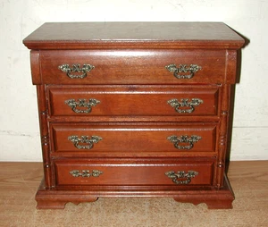 VINTAGE WOODEN DRESSER TOP JEWELRY TRINKET MUSIC BOX WITH TOP LID AND 3 DRAWERS - Picture 1 of 15