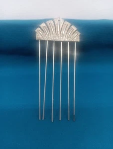 Haar Pick Lift Kamm silberfarben Vintage inklusive kostenlosem Versand  - Bild 1 von 5