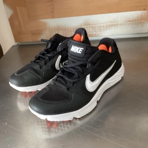 Nike Alpha Huarache Elite 2 Damengröße 8,5. - AJ6877-001 - schwarze Rasenstollen - Bild 1 von 10