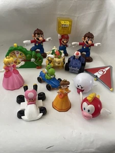 Nintendo Super Mario Bros Spielzeug Konvolut - verschiedene Marken - Fahrzeuge und Figuren - Bild 1 von 15