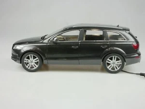 Kyosho 1/18 Audi Q7 V8 4.2 FSI mit LED LICHT Umbau black Metallic 129495 - Picture 1 of 12