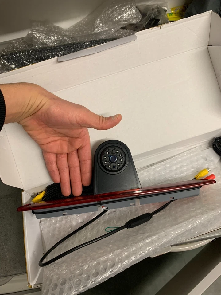 Caméra de recul 3ème feu de stop pour Mercedes  Sprinter et Volkswagen Crafter - Photo 1/4