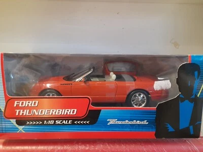 The Beanstalk Group 10013 FORD Thunderbird J.B.007 1/18 - Immagine 1 di 2