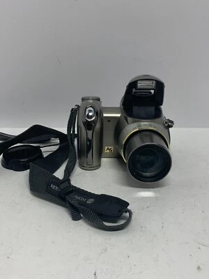 Konica Minolta DiMAGE Z6 6.0MP Digital Camera - Silver - Image 1 of 4