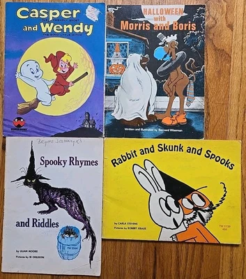60s 70s Childrens Halloween Book Lot, Casper, Morris the Moose, Spooky Rhymes Foto 1 de 4