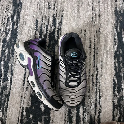 Nike Air Max Plus Talla 8M/ EU 41 Negro Y Púrpura Gran Zapato Foto 1 de 4