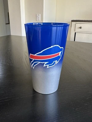 Buffalo Bills NFL 16 oz Ombre Pint vidro muito raro azul e prata - Imagem 1 de 4