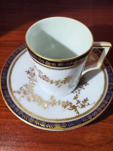 Blaue Krone Victoria Demitasse Tasse und Untertasse Gold Blau Blumenmuster - Bild 1 von 9