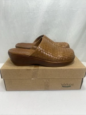 Walking Cradles Women's Leather  Mule Clog Brown Peyton Tan Woven SZ 7.5 M - Image 1 of 4