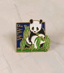 Giant Panda World Wildlife Fund (WWF) Enamel Pin Badge Conservation Awareness - Picture 1 of 2