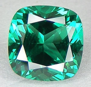 1.65 CT. EXCELLENT CUT CUSHION 7x7 MM. LAB CREATED NANOCRYSTAL EMERALD - Picture 1 of 3
