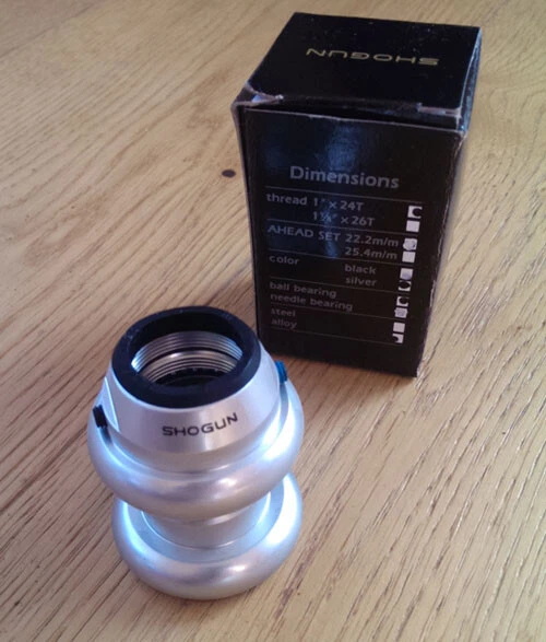 Shogun Alu Race Steuersatz, 1" geschraubt, Kugellager, Headlock, silber, NEU