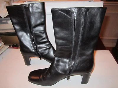 2 PARES DE ZAPATOS VANELI - BOTAS NEGRAS TALLA 6 1/2 Y CABESTRILLOS SIN USAR TALLA 7 1/2 Foto 1 de 4