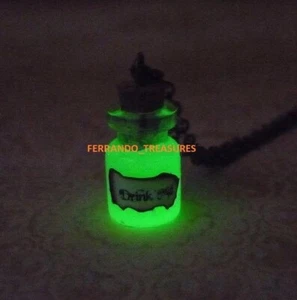 Alice in Wonderland Drink Me Bottle Glow In The Dark Necklace and Gold Foil Bag - Picture 1 of 4