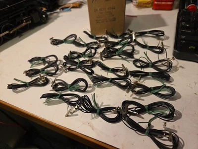 24 Sets Of#842 HO gauge Nickel Silver Terminal Joiners - Image 1 of 4