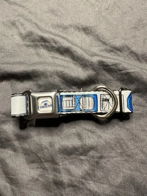 Cierre de hebilla de cinturón de seguridad con cuello de perro R2-D2 - pequeño se adapta a cuello de 9-15 pulgadas.  Foto 1 de 2