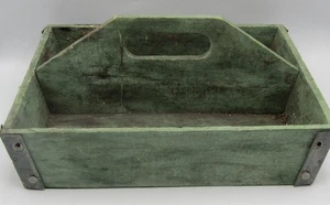 PORTA CADDY IN LEGNO VERDE CASALE PRIMITIVO FATTO A MANO (ATTREZZI, GIARDINAGGIO, ECC.) - Foto 1 di 7