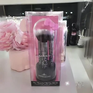 Impressions Vanity Hello Kitty The Favorites 6 PCs Makeup Brush Set, - Picture 1 of 5