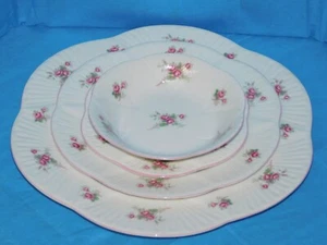 SHELLEY BONE CHINA 13545 "BRIDAL ROSE" *4 PIECE PLACE SETTING* MINT CONDITION - Picture 1 of 6