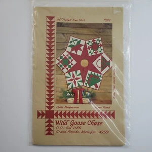 Wild Goose Chase Pieced Tree Skirt #201 Quilt Pattern Christmas Tree Flower - Picture 1 of 4