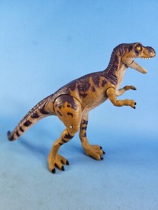 Vintage Jurassic Park The Lost World Baby T-Rex Site B JP42 Dinosaur 1997 