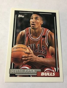 1992 Topps Chicago Bulls Scottie Pippen #389 Basketball Card NBA Finals Champion - Bild 1 von 5
