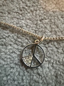 18" long 2mm Wide 925 Silver chain with Piece symbol pendant - Picture 1 of 10