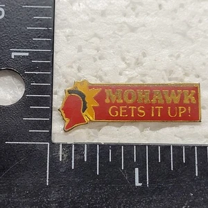 MOHAWK GETS IT UP! HAT LAPEL PIN PIN BACK USED (KK3742) - Picture 1 of 3