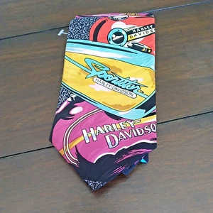 Cravatta cravatta seta vintage 1993 stile RM Harley Davidson moto 57 1/2" x 3 3/4". - Foto 1 di 6