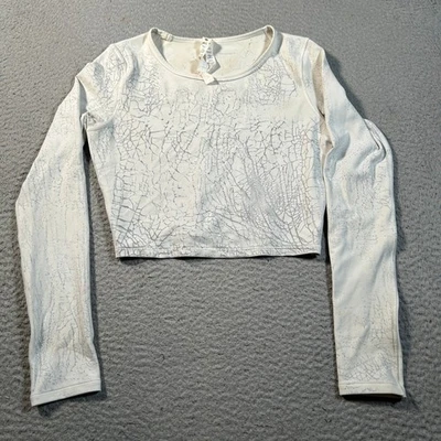 Top corto Lululemon Wunder Train para mujer 4 mangas largas hilo tinte blanco negro Foto 1 de 4