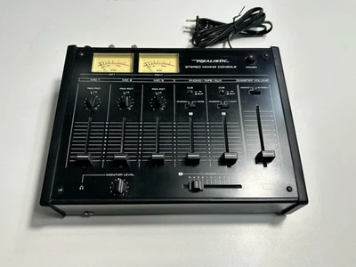 Realistic Stereo Mixing Console Model 32-1200C Vintage - Image 1 of 4