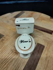 Vintage Souvenir Pittsburgh PA Keramik Your'n Mine Toilette Salz & Pfefferstreuer - Bild 1 von 6