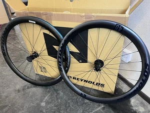 REYNOLDS AR46 DB 700C Tubeless Ready Carbon WheelSet for disc brake - Picture 1 of 12