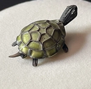 Vintage 1” Turtle Brooch 800 Silver Vermeil Filigree Green Enamel Shell Pin - Picture 1 of 7
