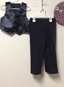Tuta bambino ragazzo pantalone e gilet nero taglia 3 T elastico dietro 148 - Foto 1 di 6
