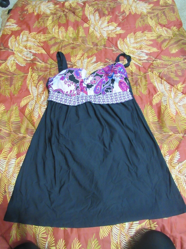 ALEX MARIE, TRAJE DE BAÑO COMPLETO PARA MUJER NEGRO/ROSA NYLON BL PAISLEY CON FALDA, TALLA 18 Foto 1 de 4