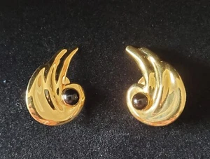 Designer DINA PANAGOPOULOS Black Cabochon Gold Tone Angel Wing Earrings Clips - Picture 1 of 3