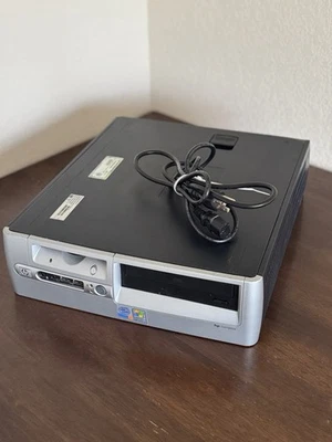 HP Compaq DC5000 SFF Desktop Pentium 4 2.80GHz 3GB RAM 40GB HD Windows XP SP3 - Image 1 of 4